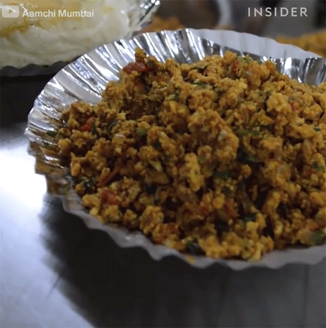 Món ăn đường phố độc đáo ở Ấn Độ phải dùng đến 240 quả trứng để chế biến khiến nhiều du khách thích thú - Ảnh 8.