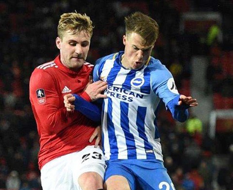 Luke Shaw hét thẳng mặt Mourinho: Tại sao ông cứ nhắm vào tôi? - Ảnh 1.