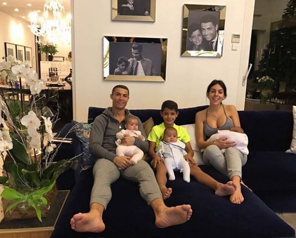 Nhà đã đủ đầy, Georgina không muốn sinh thêm con cho Ronaldo - Ảnh 3.