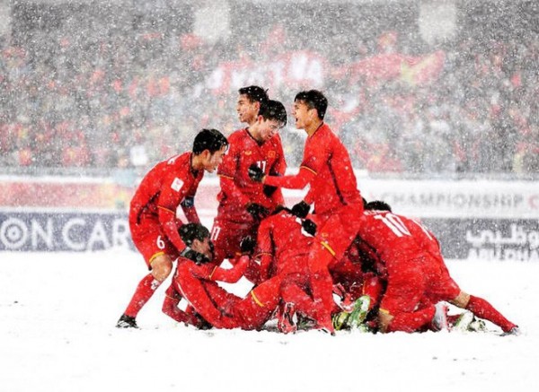 Giải Oscar bóng đá U23: Vinh danh Bùi Tiến Dũng, Quang Hải và HLV Park Hang Seo - Ảnh 7.