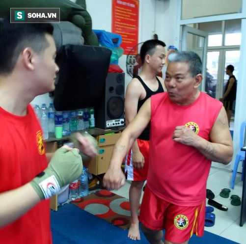 Cao thủ người Việt truyền “bí kíp” giúp Flores hạ nhà vô địch boxing - Ảnh 1.