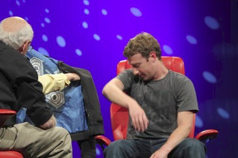 Mark Zuckerberg và hành trình ngoạn mục từ áo hoodie tới vest đen lịch lãm - Ảnh 3.