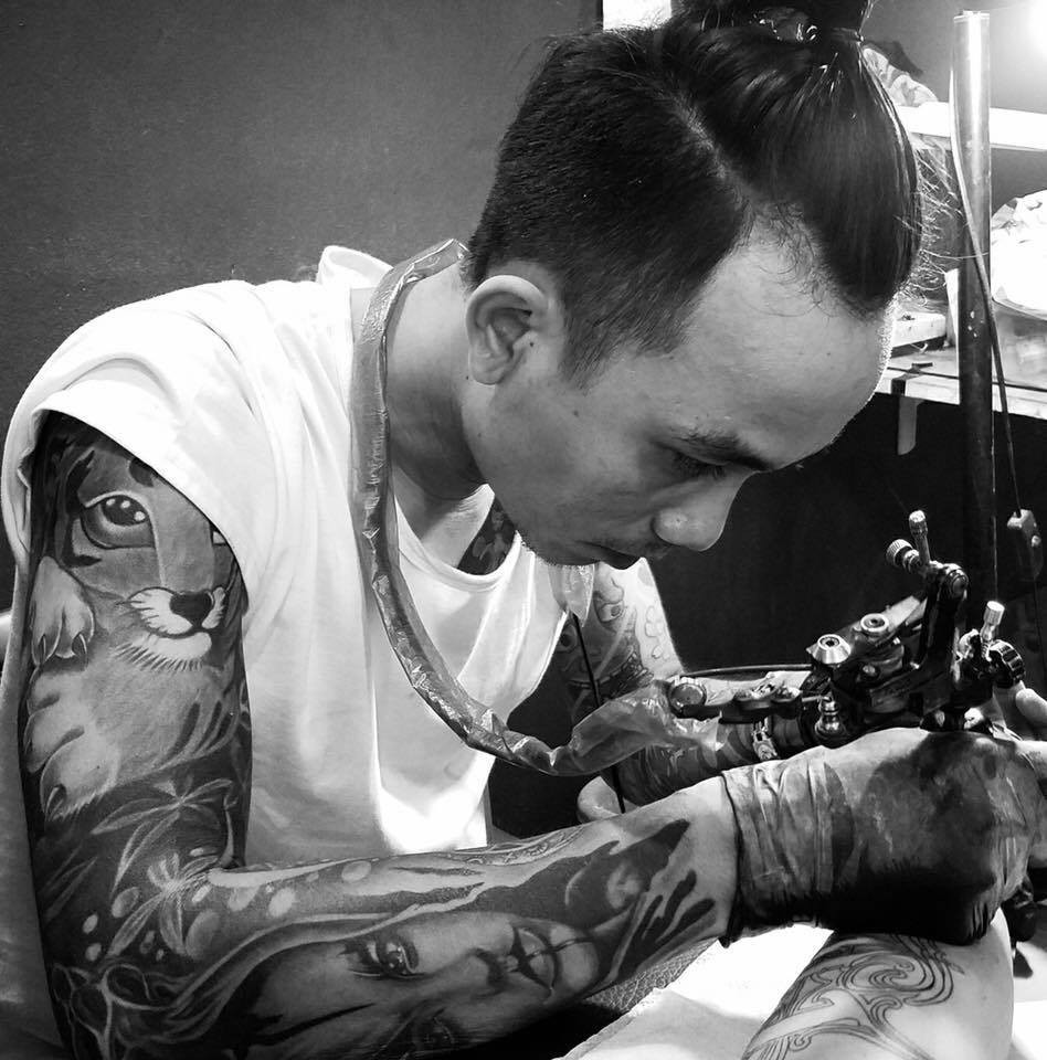 HÌNH XĂM CHE SẸO Ở CHÂN ĐẸP - CƠ SỞ XĂM CHE SẸO UY TÍN - Rio Tattoo Studio