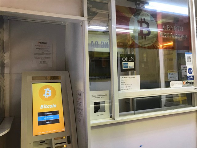  Mua bán tiền ảo bằng máy ATM âm thầm diễn ra tại Sài Gòn  - Ảnh 2.