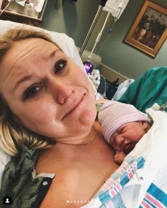 Bà mẹ cao hơn 2m mang bầu và sinh con, bác sĩ thở phào nhẹ nhõm khi nhìn thấy đứa trẻ mới chào đời - Ảnh 5.