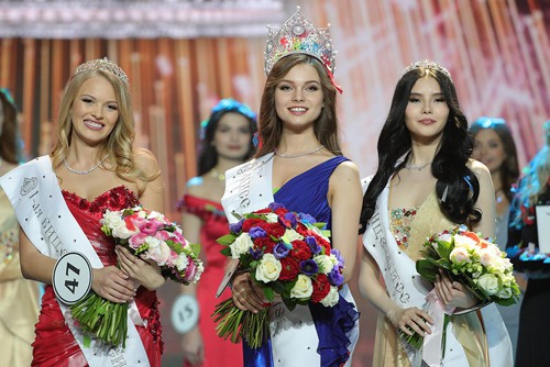 Sắc đẹp mỹ miều nhìn là mê luôn của Tân Hoa hậu Nga vừa đăng quang - Ảnh 3.