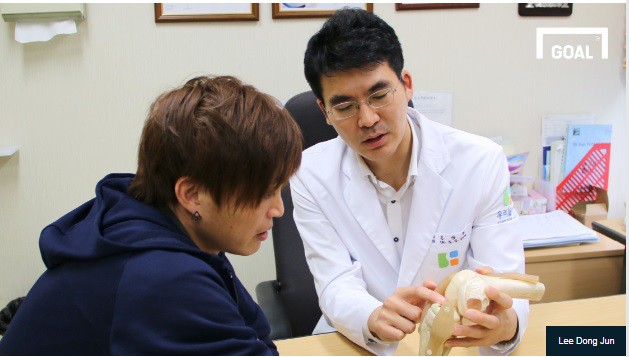 Bác sĩ giỏi nhất Hàn Quốc tiết lộ chi tiết về mức tổn thương dây chằng của Tuấn Anh - Ảnh 1.