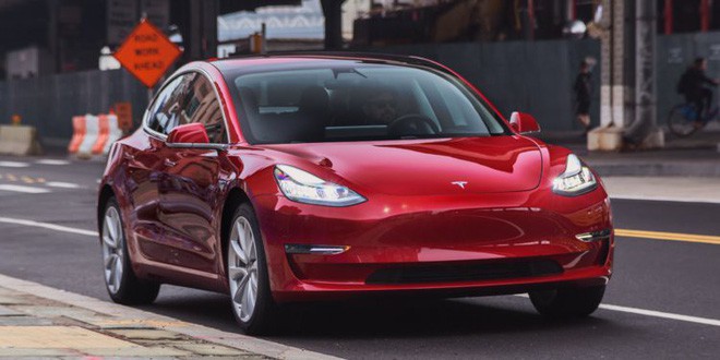 Tesla phải tạm đóng cửa dây chuyền sản xuất Model 3, nhân viên bắt buộc nghỉ không lương - Ảnh 1.