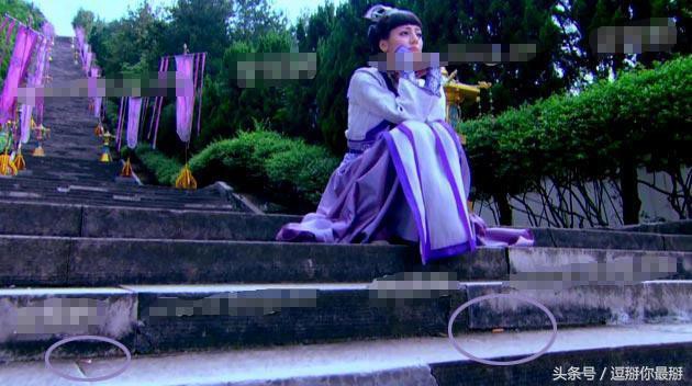 Sạn khó tin trong phim cổ trang: Hoàng đế đeo đồng hồ, xuất hiện cột điện cao thế - Ảnh 8.