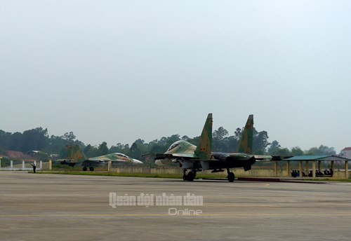  Hổ mang chúa Su-30MK2 Lam Sơn tự tin làm chủ bầu trời - Ảnh 13.