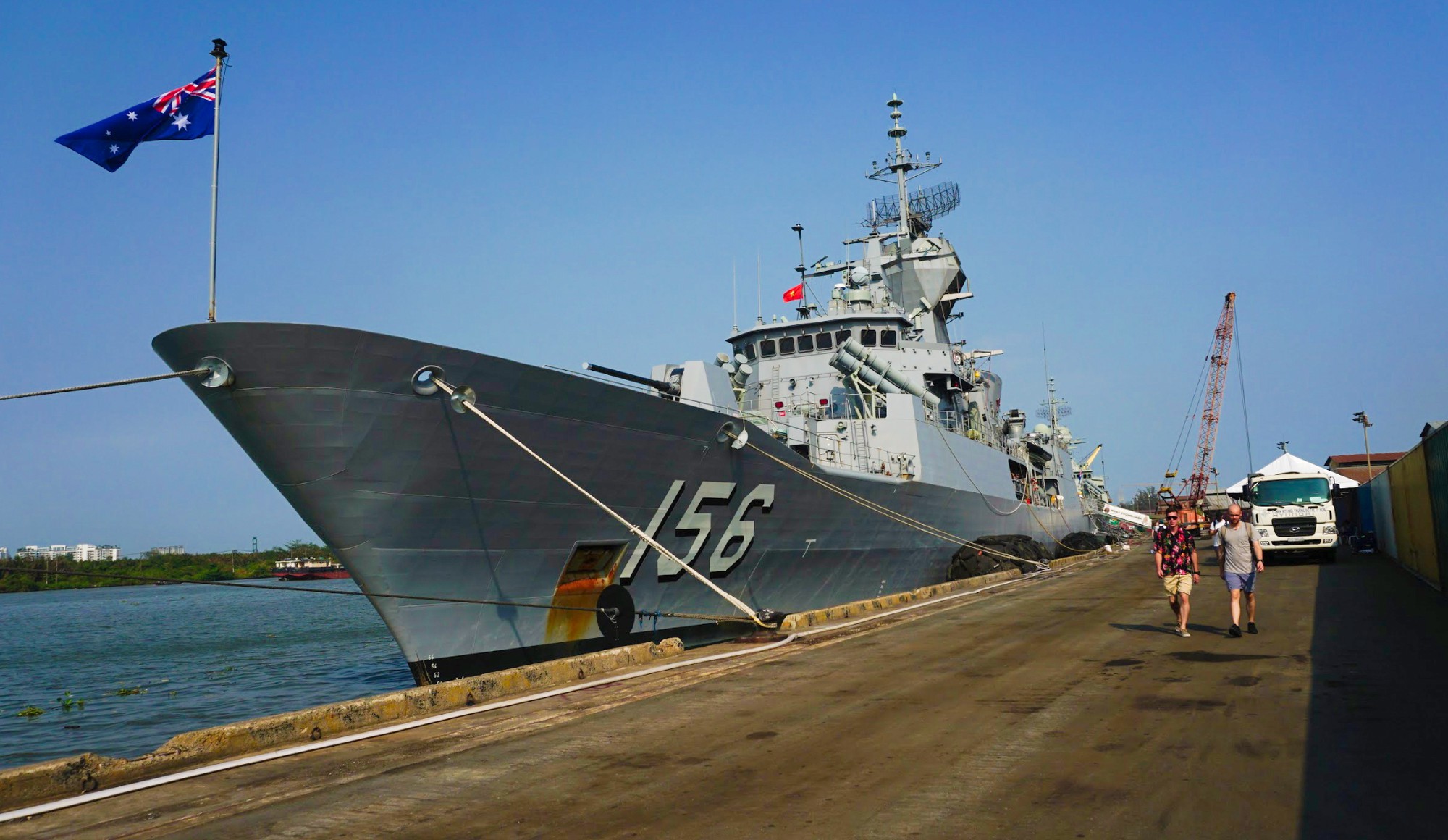 Cận cảnh 3 chiến hạm Hải quân Hoàng gia Australia thăm TP HCM - Ảnh 6.