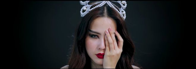  Nam Em tự nhận là Miss thất tình, đội vương miện trong MV mới sau scandal với Trường Giang  - Ảnh 3.