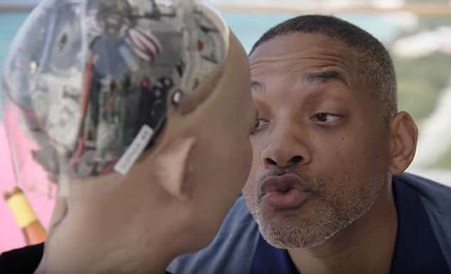 Hẹn hò với nữ robot Sophia, tài tử Will Smith chưng hửng vì bị đối phương hờ hững - Ảnh 4.