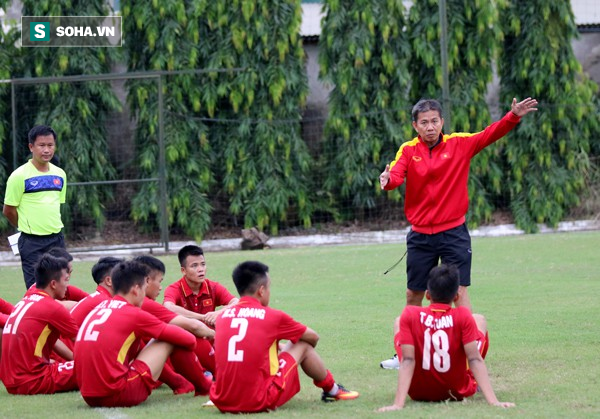 Chơi hơn 2 người, U19 Việt Nam vẫn mất điểm đầy tiếc nuối trước đối thủ đến từ châu Phi - Ảnh 1.