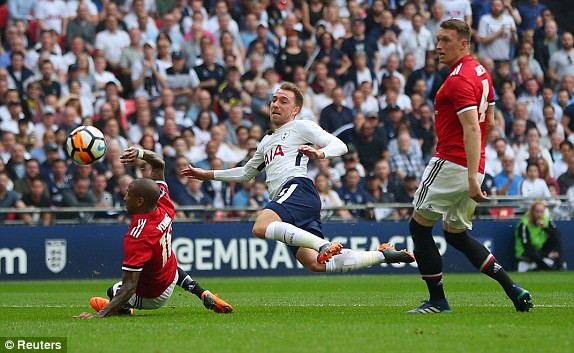 Đối đầu rực lửa, Man United hùng dũng vượt Tottenham, vào Chung kết FA Cup - Ảnh 13.