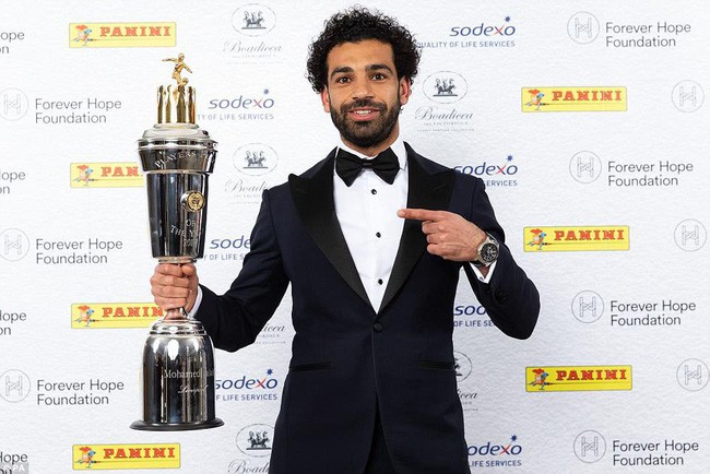 Mohamed Salah đạt danh hiệu Cầu thủ xuất sắc nhất mùa giải Ngoại hạng Anh - Ảnh 1.