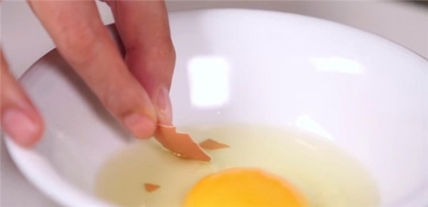 Ăn trứng thường xuyên liên tục mà chị em không biết những mẹo hay này thì công việc làm bếp sẽ mệt nhọc hơn bội phần - Ảnh 11.