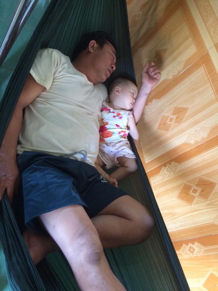 Hình ảnh ông bà chăm cháu: Nhiều người thấy hình ảnh gia đình mình trong đó - Ảnh 7. Hình ảnh ông bà chăm cháu: Nhiều người thấy hình ảnh gia đình mình trong đó - Ảnh 7.