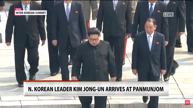 Ông Kim Jong-un ghi sổ lưu niệm tại Bàn Môn Điếm: Một trang sử mới đã bắt đầu - Ảnh 2.