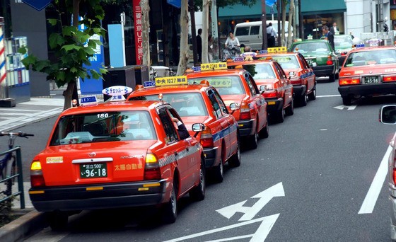 Ngoài mức cước đắt đỏ bậc nhất thế giới, văn hóa taxi tại Nhật Bản còn là ẩn số với rất nhiều người - Ảnh 1.