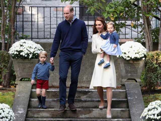  Đây là chi phí mà vợ chồng hoàng tử William phải bỏ ra để nuôi 3 em bé hoàng gia  - Ảnh 1.