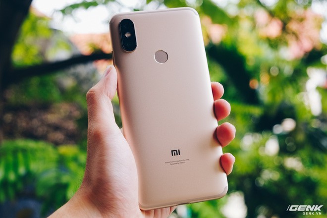 Mở hộp Xiaomi Mi 6X mới về VN: Snapdragon 660 và camera kép bá đạo trong tầm giá 6 triệu, nhưng vẫn có hai lý do khiến người dùng phải lưỡng lự - Ảnh 11.