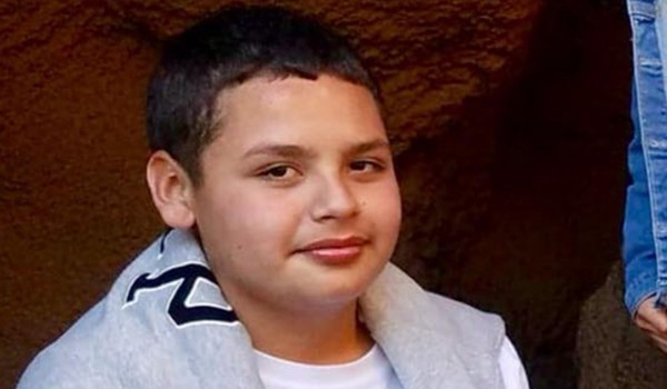 Dấu vân tay cứu sống cậu bé mắc kẹt 12 tiếng dưới đường ống thoát nước - Ảnh 1. Dấu vân tay cứu sống cậu bé mắc kẹt 12 tiếng dưới đường ống thoát nước - Ảnh 1.