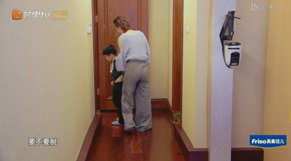 Cuộc sống gi&agrave;u sang, đầy đủ bậc nhất của qu&yacute; tử nh&agrave; Huỳnh Th&aacute;nh Y v&agrave; hệ lụy kh&ocirc;ng ngờ - Ảnh 8.