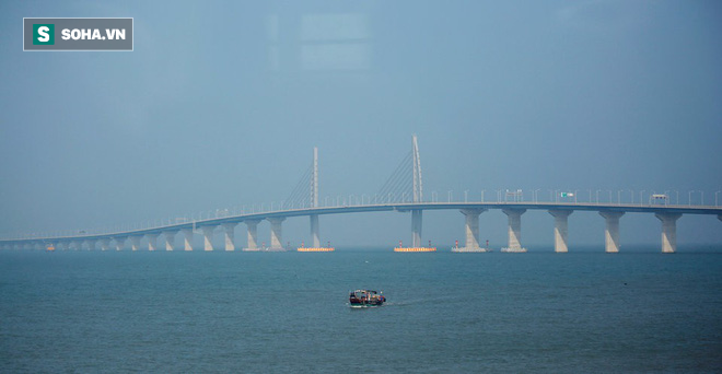 Trung Quốc khánh thành cầu vượt biển dài nhất hành tinh - Ảnh 1.