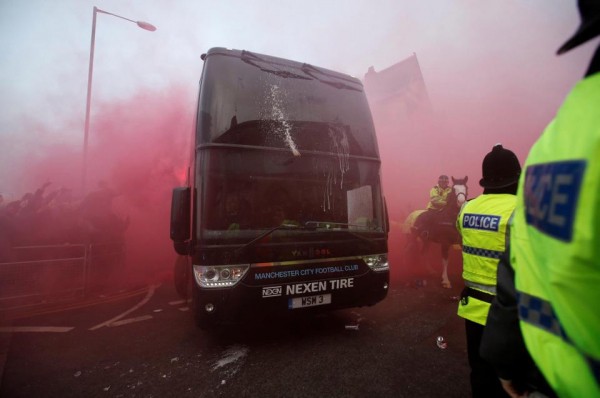 Liverpool thắng Man City nhờ trò bẩn trước trận? - Ảnh 4.