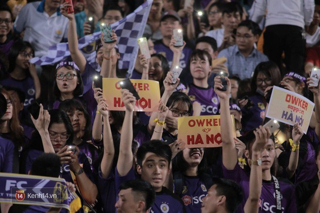 Fandom quốc dân của U23 Việt Nam hừng hực khí thế cổ vũ cho đại chiến Hà Nội - HAGL - Ảnh 8.