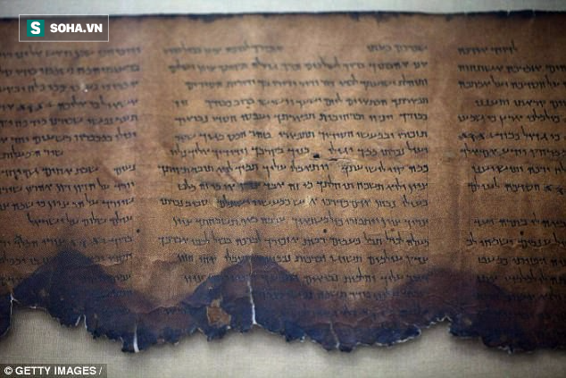 Giải mã bí ẩn của cuộn giấy cổ tìm thấy ở Biển Chết - Ảnh 1.