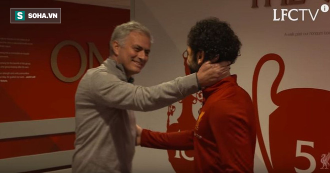 Salah tiết lộ về cuộc trò chuyện chớp nhoáng với Mourinho trong ngày tái ngộ - Ảnh 2.