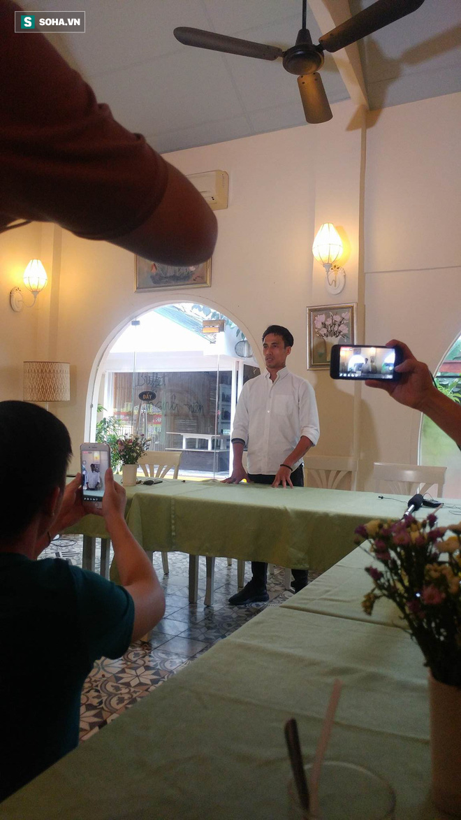 Phạm Anh Khoa họp báo chớp nhoáng, đột ngột bỏ về khiến các phóng viên ngỡ ngàng - Ảnh 12.