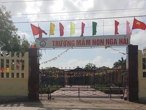 Cô giáo nghi đánh bé 3 tuổi méo mồm được cho nghỉ để… chăm học sinh - Ảnh 2.