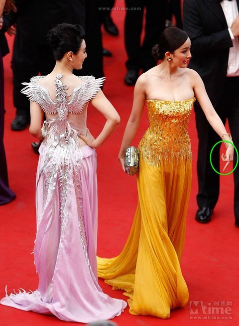 Những lần náo loạn thảm đỏ Cannes của sao Hoa ngữ: Từ mỹ nhân hạng A đến người đẹp vô danh chiêu trò đủ kiểu khiến truyền thông ngao ngán  - Ảnh 10.