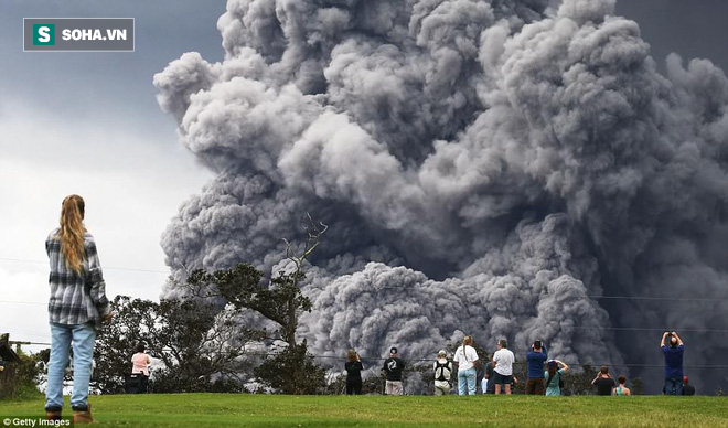 Hawaii cảnh báo đỏ: Núi lửa hoạt động mạnh, cột khói cao đến hơn 3.600m - Ảnh 2.