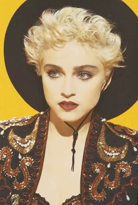 Queen Madonna: The girl rebelled after the pain of losing her mother and the obsession of being raped at the age of 19 - Photo 2.