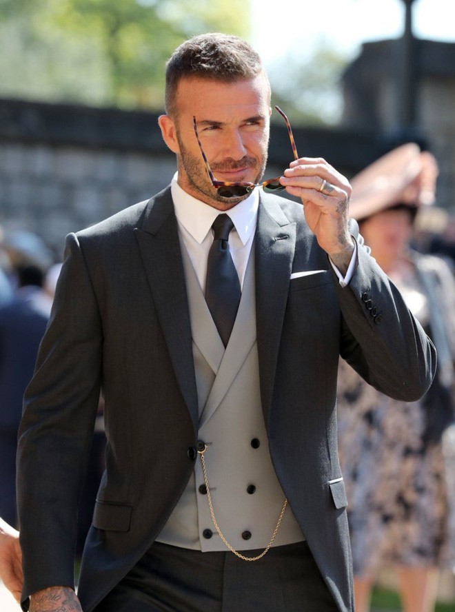 Vợ chồng Beckham quá đẹp và sang chảnh, chiếm trọn spotlight của dàn khách mời tại đám cưới Hoàng gia - Ảnh 7.