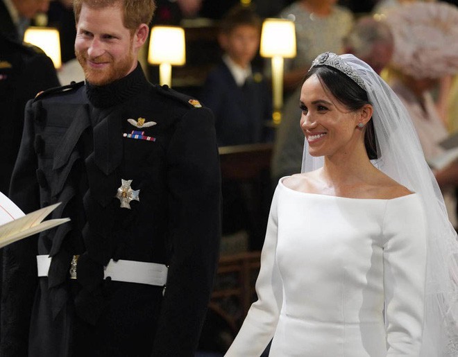 Meghan Markle quá xinh đẹp nhưng không phải ai cũng biết bí mật về chiếc vương miện mà cô đội  - Ảnh 4.