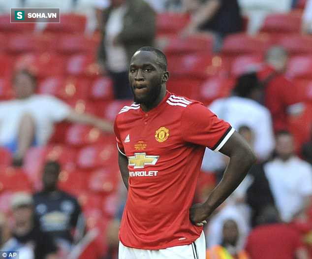 Tiết lộ: Man United thiệt hại lớn vì Lukaku, Fellaini chơi xấu Mourinho - Ảnh 1.