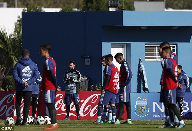 Messi lên tuyển Argentina, tập luyện cho mục tiêu dang dở 4 năm trước - Ảnh 3.