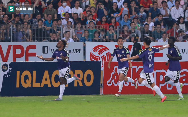 Hà Nội FC ngạo nghễ vùi cả V.League dưới chân sau màn rượt đuổi “như phim hành động” - Ảnh 2.