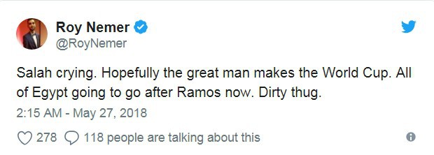 Tình huống Ramos bẻ vai Salah như võ sĩ MMA khiến fan phẫn nộ - Ảnh 4.