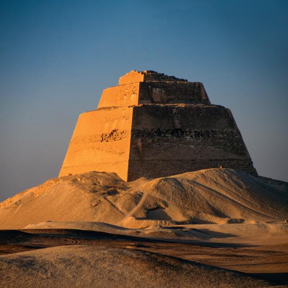 Thâm nhập đại kim tự tháp Ai Cập: Giải mã những bí ẩn ngàn năm của nhân loại - Ảnh 2.