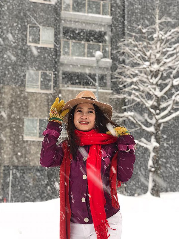 Nhan sắc của cô gái hiền lành, xinh đẹp nhất Phía trước là bầu trời sau 17 năm - Ảnh 12.