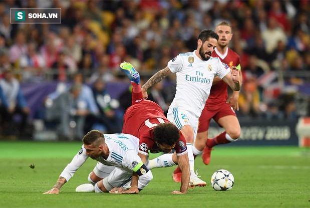 Sergio Ramos: Con quái vật chống lại cả thế giới bằng... hai Quả bóng Vàng - Ảnh 1.