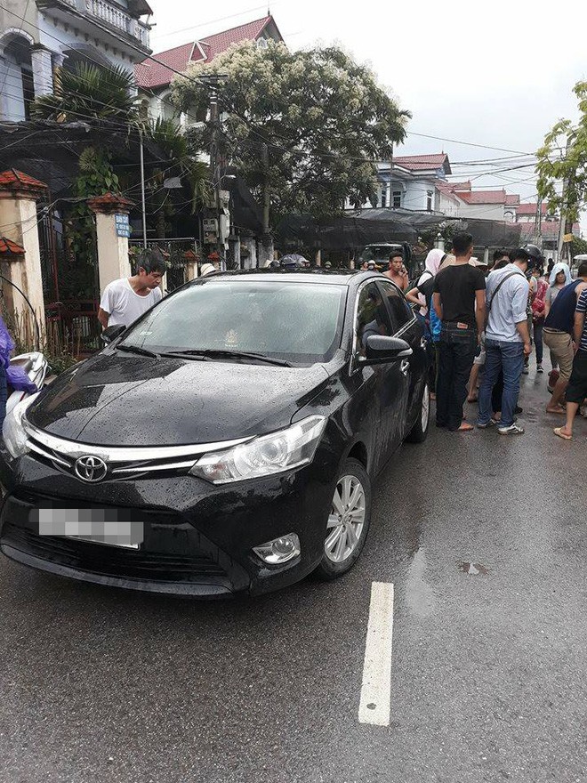 Khám nhà người đàn ông đi ô tô, vào nhà dân ở Hưng Yên nghi bắt cóc trẻ em - Ảnh 4.