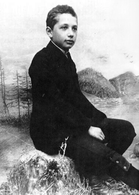 Từ năm 1949, Albert Einstein đã bàn về giáo dục như thế nào? - Ảnh 3.