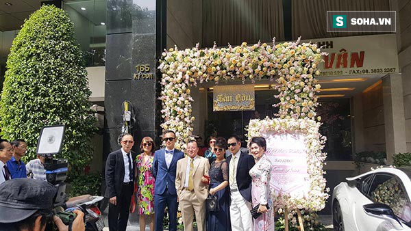 Diệp Lâm Anh hôn thiếu gia Sài Gòn, hạnh phúc lên xe về nhà chồng - Ảnh 27.